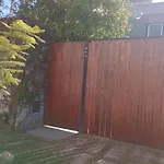 Amplia Casa En Zona Parque San Carlos