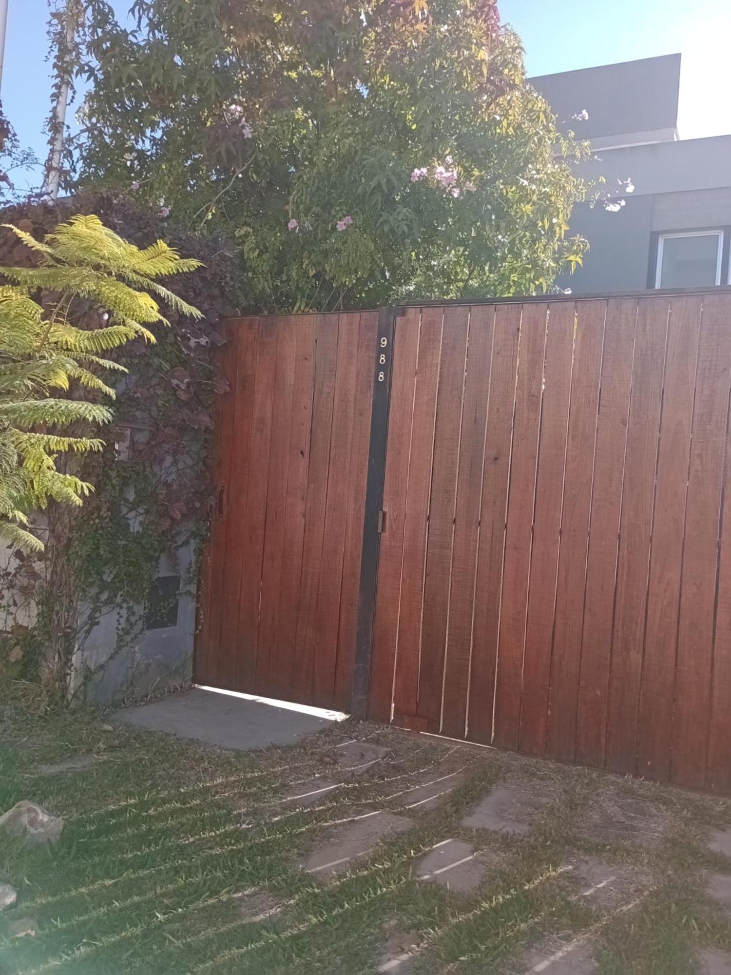 Casa En Zona Parque San Carlos Case de vacanță
